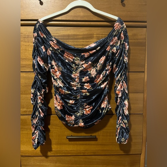 Free People Reina Velvet Off Shoulder Top - Size Small - Picture 7 of 8